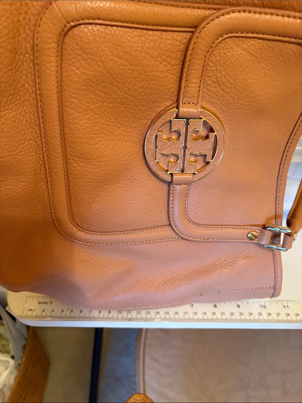 Tory Burch Amanda Leather Bag - Picture 12 of 13